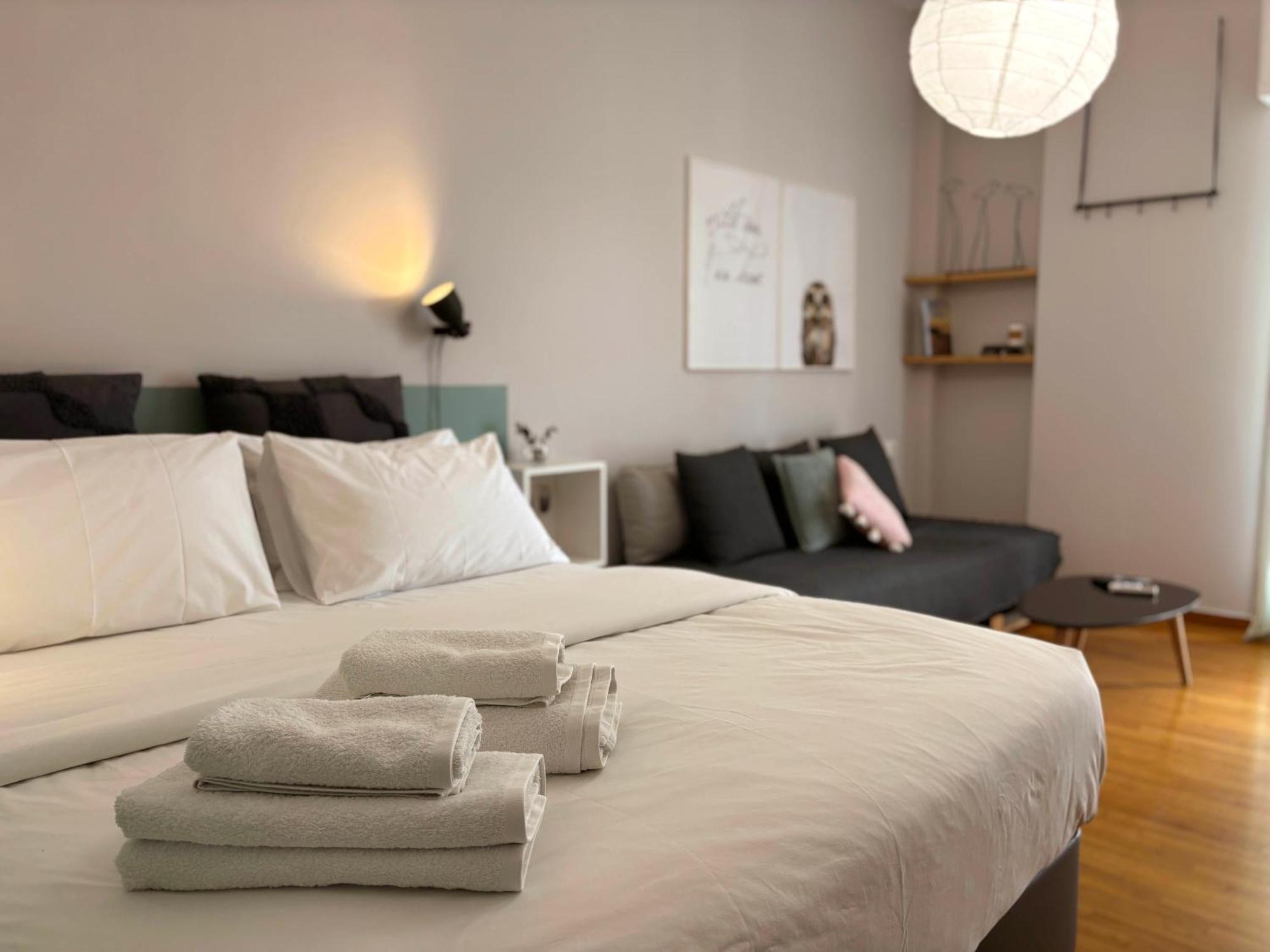 The Cucuwow Apartment Athena Bagian luar foto