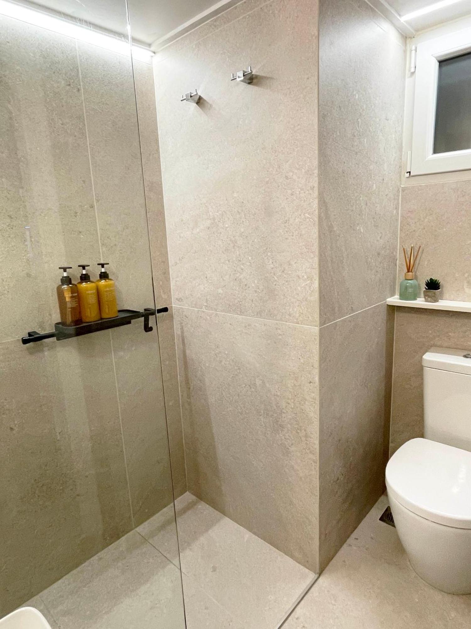 The Cucuwow Apartment Athena Bagian luar foto
