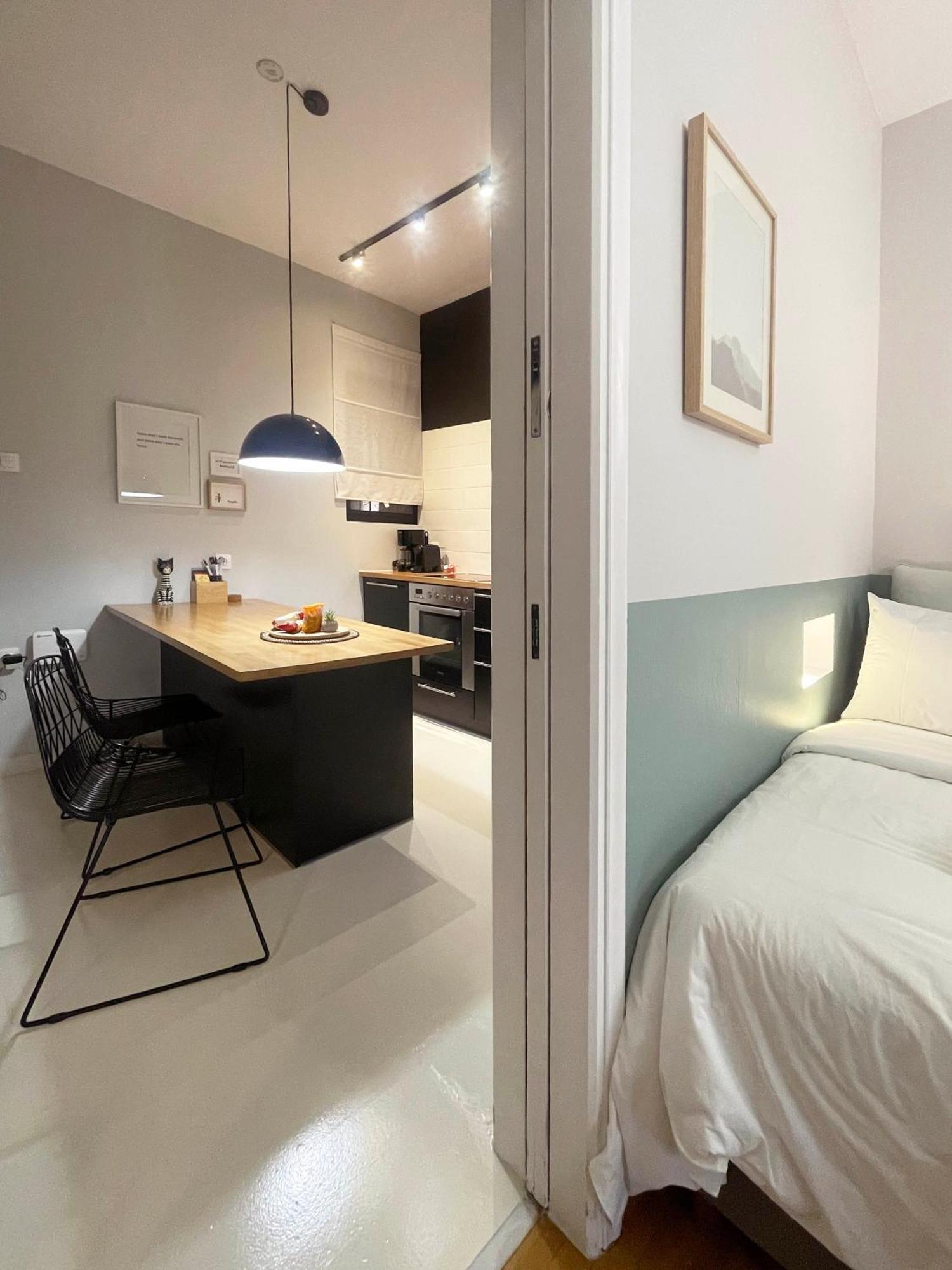 The Cucuwow Apartment Athena Bagian luar foto
