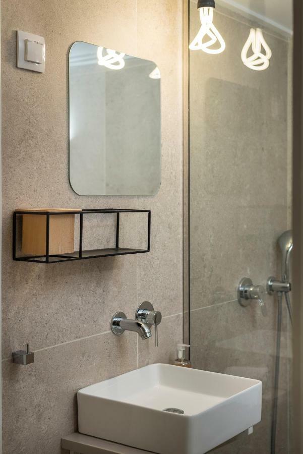 The Cucuwow Apartment Athena Bagian luar foto