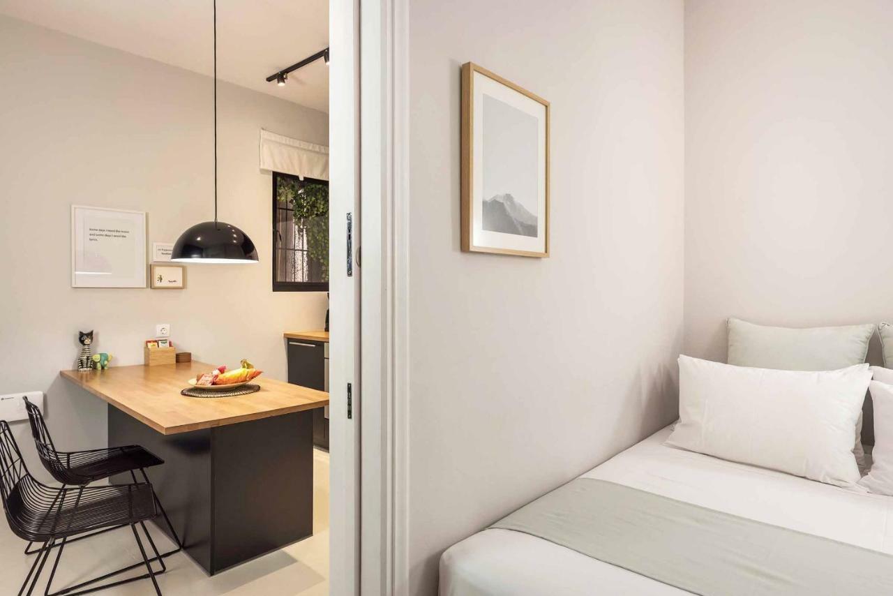 The Cucuwow Apartment Athena Bagian luar foto