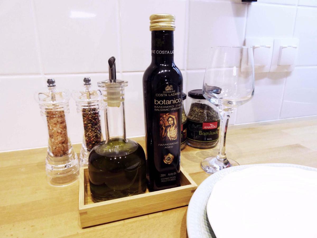 The Cucuwow Apartment Athena Bagian luar foto